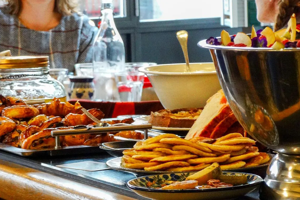 Restaurant Arbois Brunch du dimanche à Arbois (Jura) Petit-déjeuner Viennoiseries