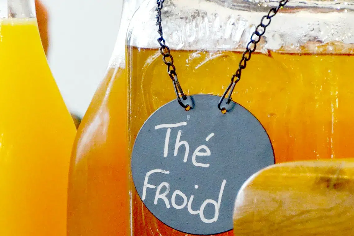 Restaurant Arbois Brunch du dimanche à Arbois (Jura) Petit-déjeuner Thé froid maison